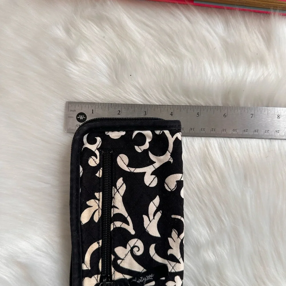 Vera Bradley Black and Cream Wallet - Picture 3 of 13